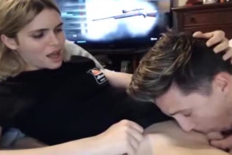 pretty blond shelady acquires oral-job-sex Online