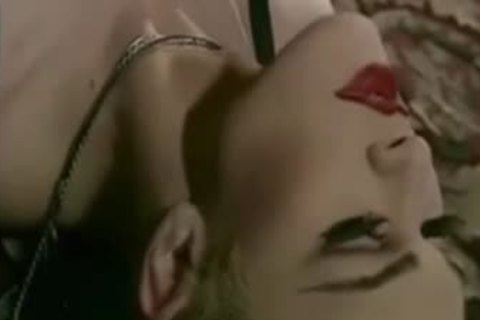 juicy cutie With Her Girlfriend Transvestite