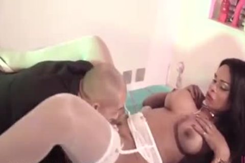 busty tranny bonks man