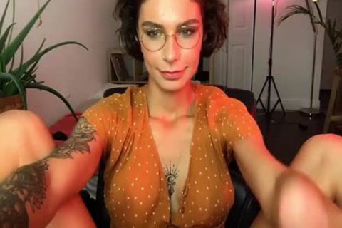 Short Hair tgirl Beauty Teasing On web camera