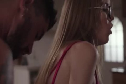 slender blond Tbabe Crystal Thayer Rides Chris weenie In bed
