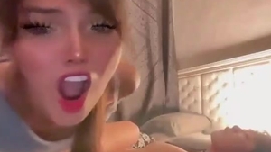 yummy t-girl bonks Her Tattooed cutie On cam