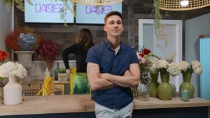 Trans Angels: Tattooed hunk stumbles upon secret liaison