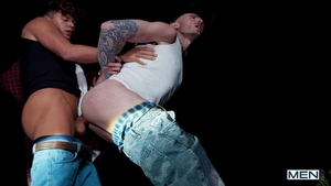TransSensual: Two Strangers Finding Each Other in Heat